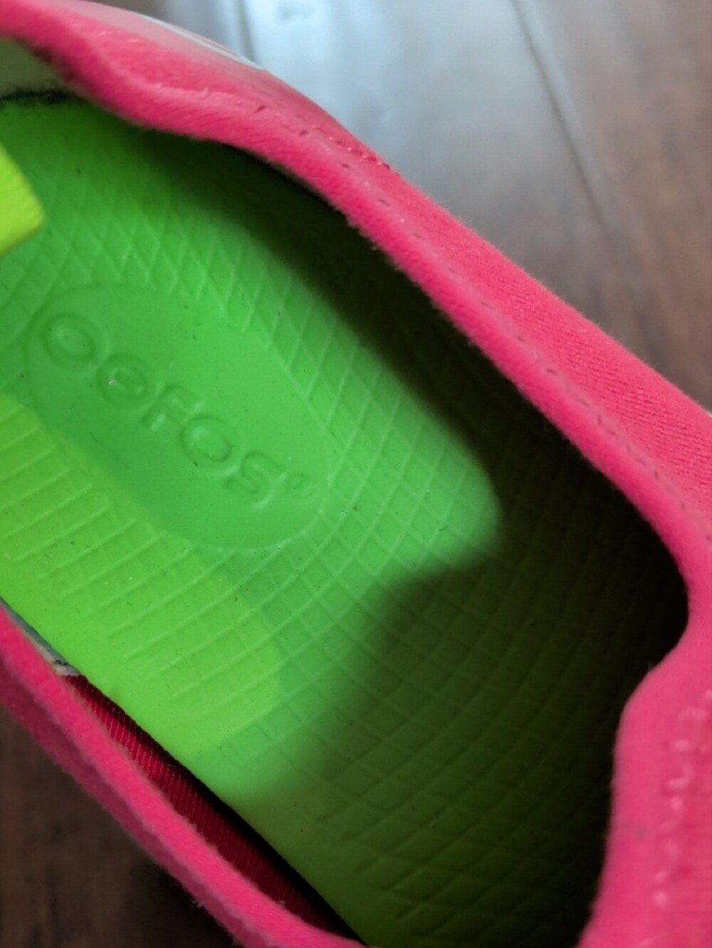 OOFOS Women's Slip-On Sneakers in Bright Pink with White Sole - Picture 14 of 14